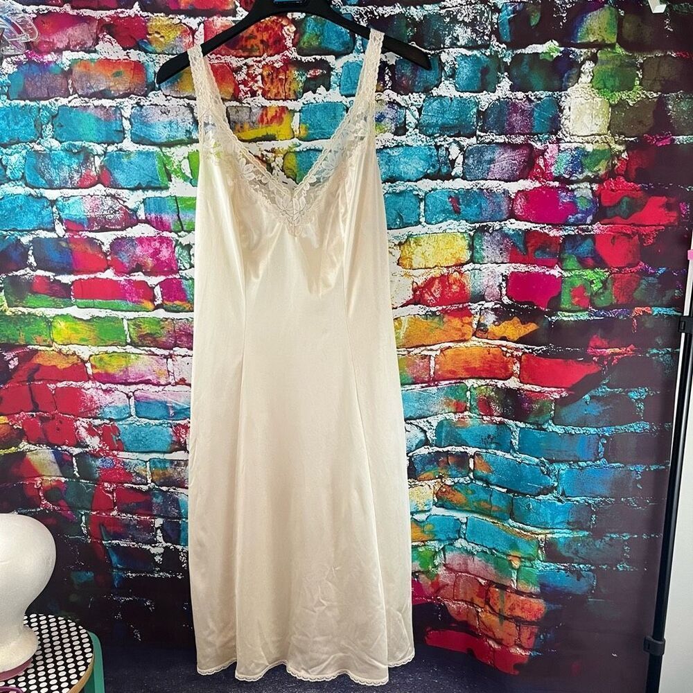 Vintage MAIDENFORM Something Special Full Slip Size 38 Union Made